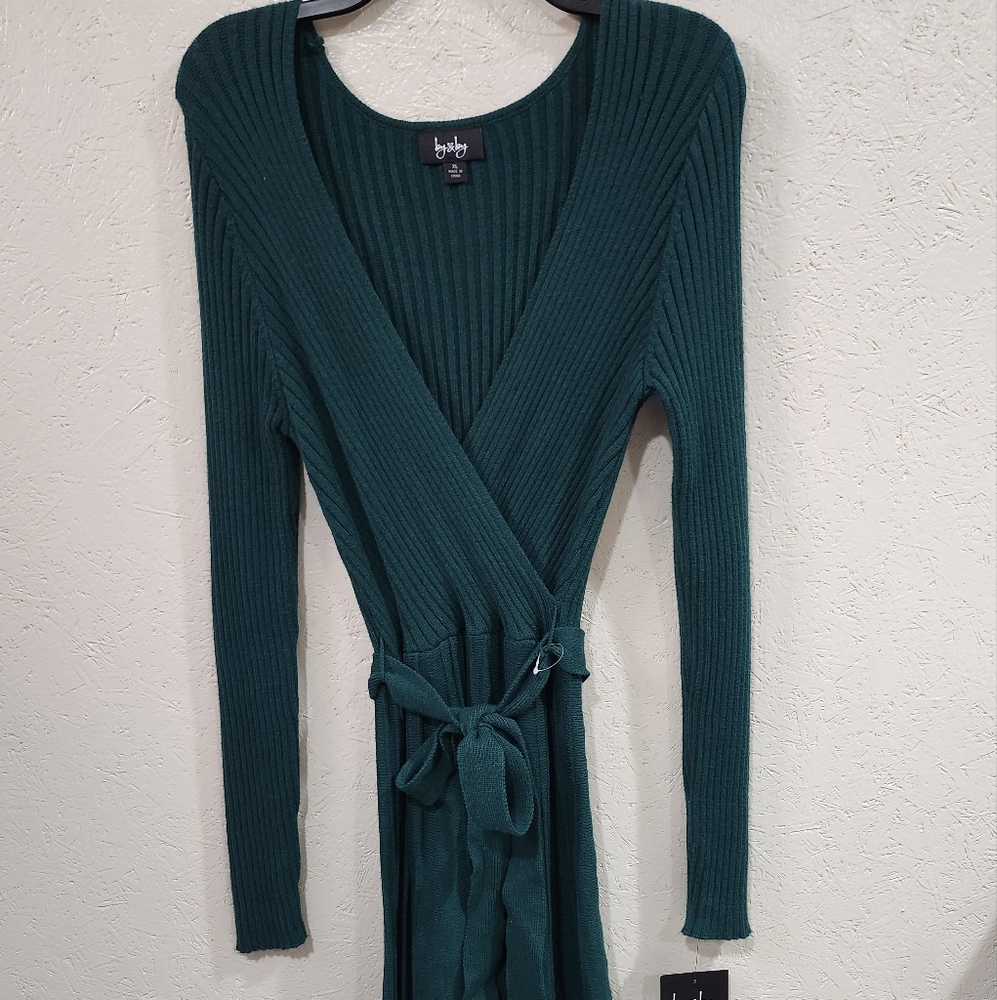 By & By  Green Oversize V Neck Sweater Dress, XL New